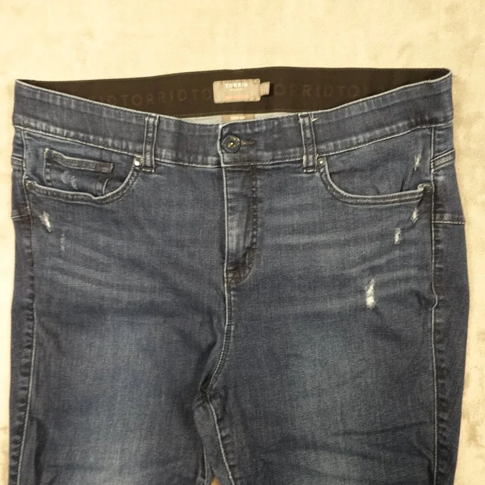 Torrid Bombshell‎ Skinny Jeans - Super Soft Dark Wash | Size 20 Short